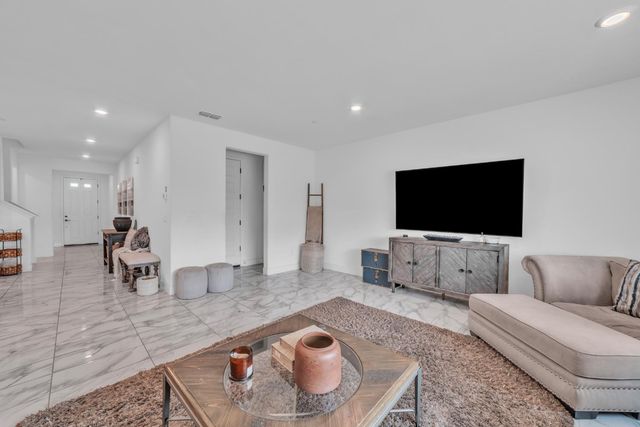 4957 Gold Rush Dr, Folsom, CA 95630