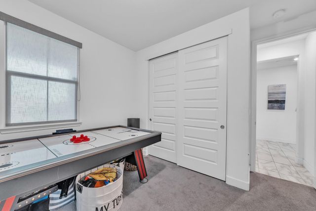 4957 Gold Rush Dr, Folsom, CA 95630