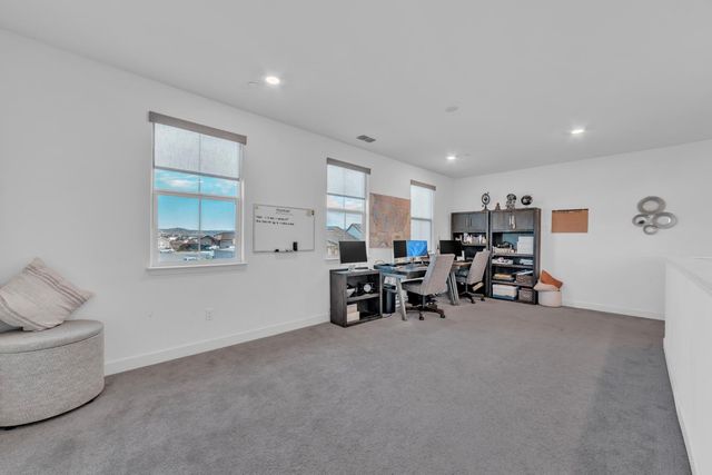 4957 Gold Rush Dr, Folsom, CA 95630