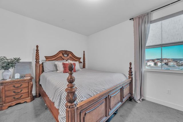 4957 Gold Rush Dr, Folsom, CA 95630