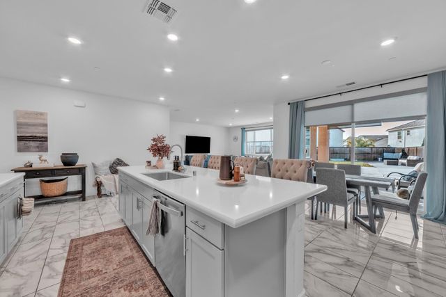 4957 Gold Rush Dr, Folsom, CA 95630