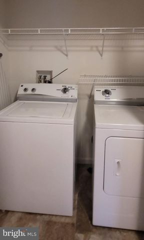 200 EVELYNDALE DR, Dover, DE 19901