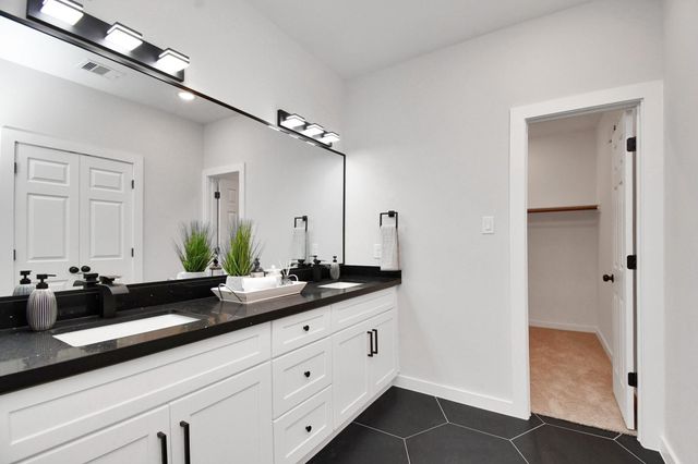 7926 Gladstone Street B, Houston, TX 77051