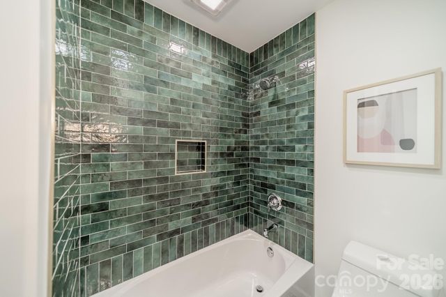 419 W 8th Street 49, Charlotte, NC 28202