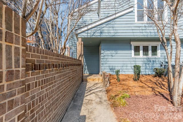 419 W 8th Street 49, Charlotte, NC 28202