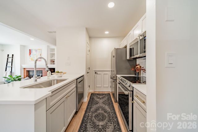 419 W 8th Street 49, Charlotte, NC 28202