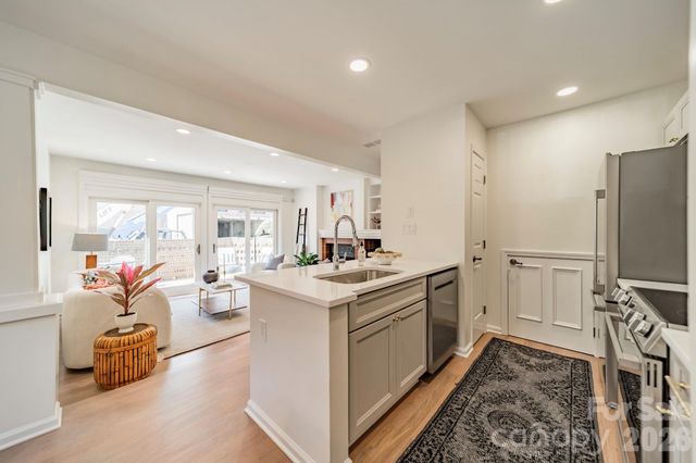 419 W 8th Street 49, Charlotte, NC 28202