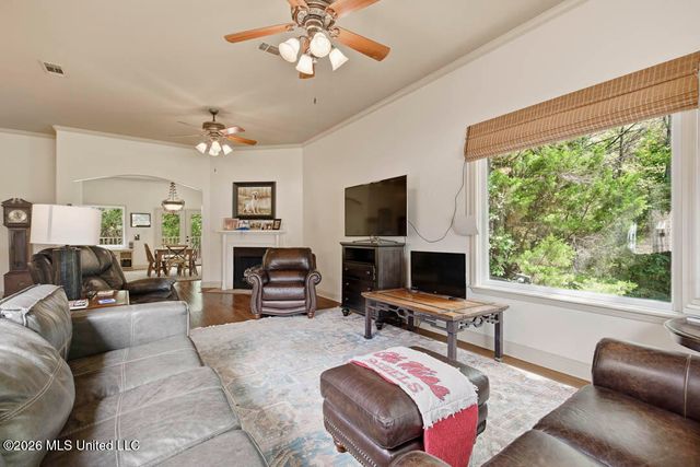 135 Shadow Ridge Road, Hattiesburg, MS 39402