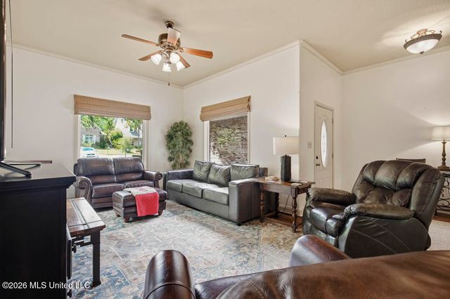 135 Shadow Ridge Road, Hattiesburg, MS 39402
