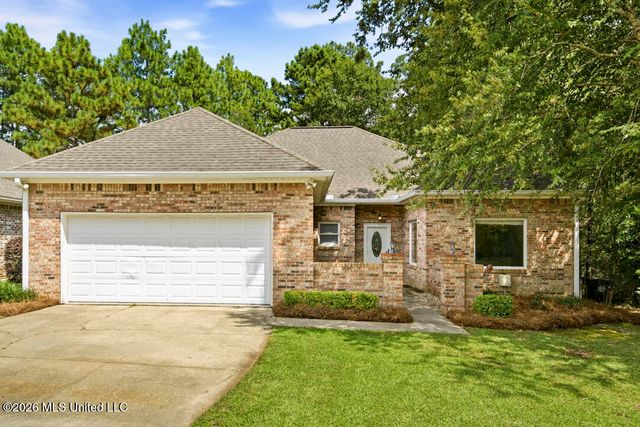 135 Shadow Ridge Road, Hattiesburg, MS 39402