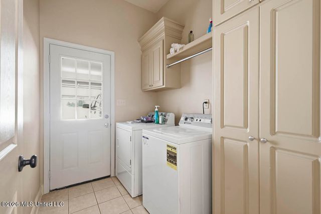135 Shadow Ridge Road, Hattiesburg, MS 39402