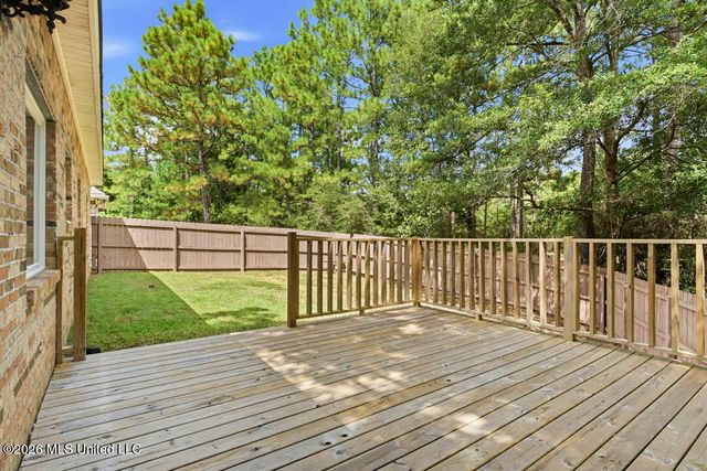 135 Shadow Ridge Road, Hattiesburg, MS 39402
