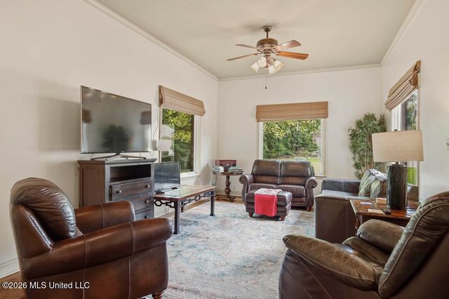 135 Shadow Ridge Road, Hattiesburg, MS 39402