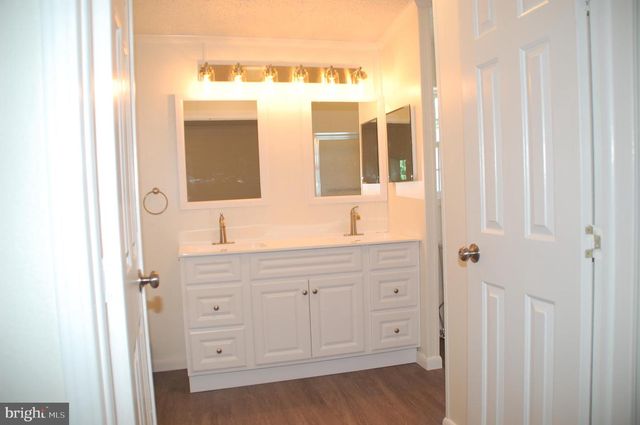 11 QUEEN ANNE WAY, Souderton, PA 18964