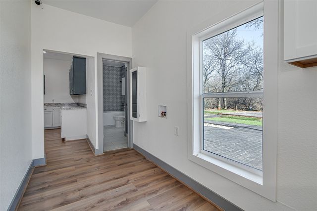 801 S Hampton Road, Crowley, TX 76036