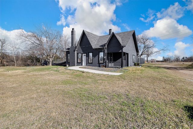801 S Hampton Road, Crowley, TX 76036