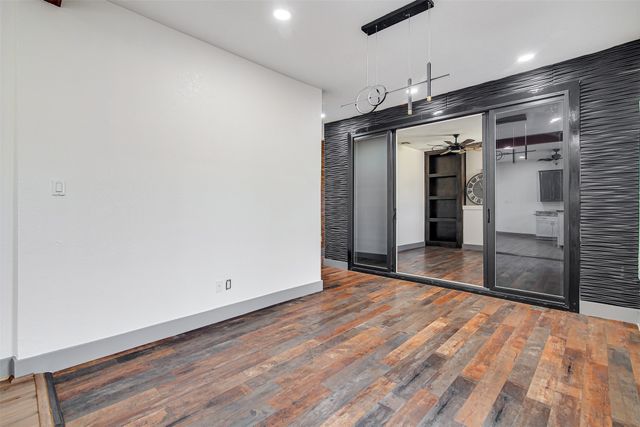 801 S Hampton Road, Crowley, TX 76036