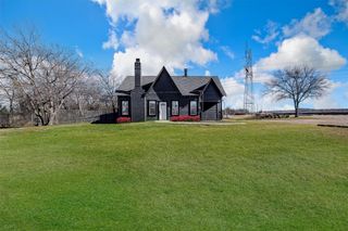 801 S Hampton Road, Crowley, TX 76036