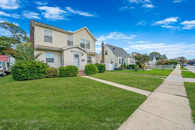 321 Maplegrove Avenue, Uniondale, NY 11553