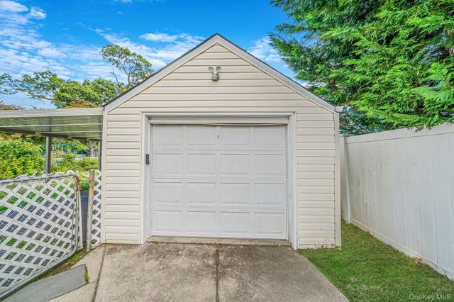 321 Maplegrove Avenue, Uniondale, NY 11553