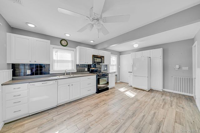 321 Maplegrove Avenue, Uniondale, NY 11553
