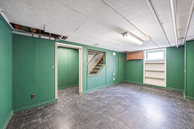 321 Maplegrove Avenue, Uniondale, NY 11553