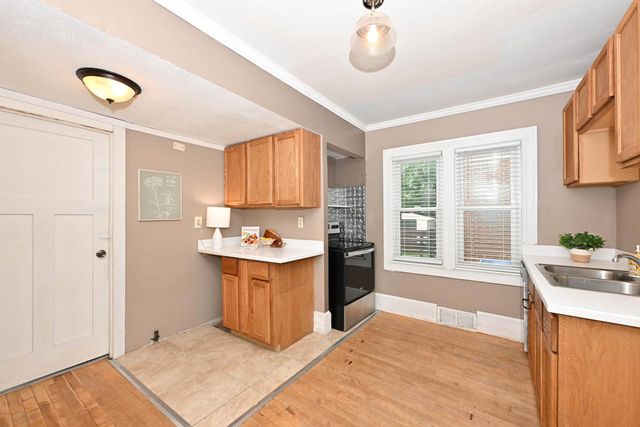 1915 N 53rd STREET, Milwaukee, WI 53208