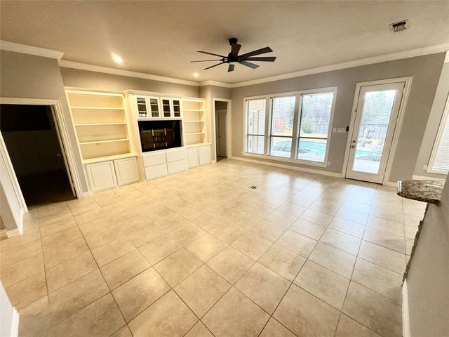 9763 Rock Dove Circle, Fort Worth, TX 76244