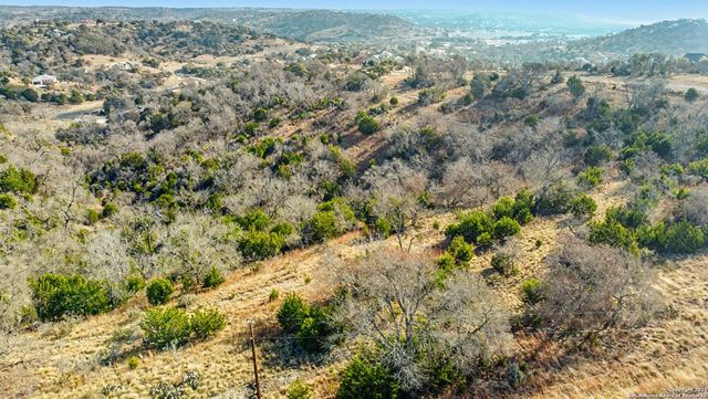 361 N Echo Falls, Comfort, TX 78013