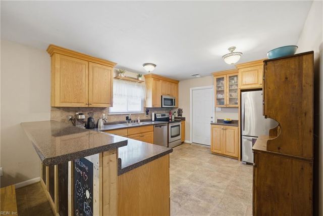 4416 Ben Franklin LN, Virginia Beach, VA 23464