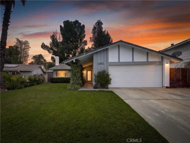 22952 Las Mananitas, Valencia, CA 91354
