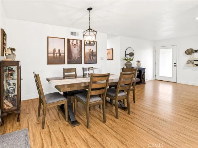 22952 Las Mananitas, Valencia, CA 91354