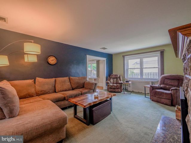738 FOSS AVE, Drexel Hill, PA 19026