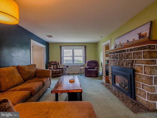 738 FOSS AVE, Drexel Hill, PA 19026
