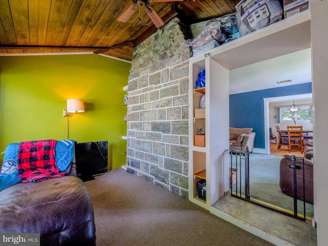 738 FOSS AVE, Drexel Hill, PA 19026