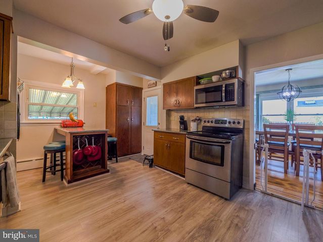 738 FOSS AVE, Drexel Hill, PA 19026