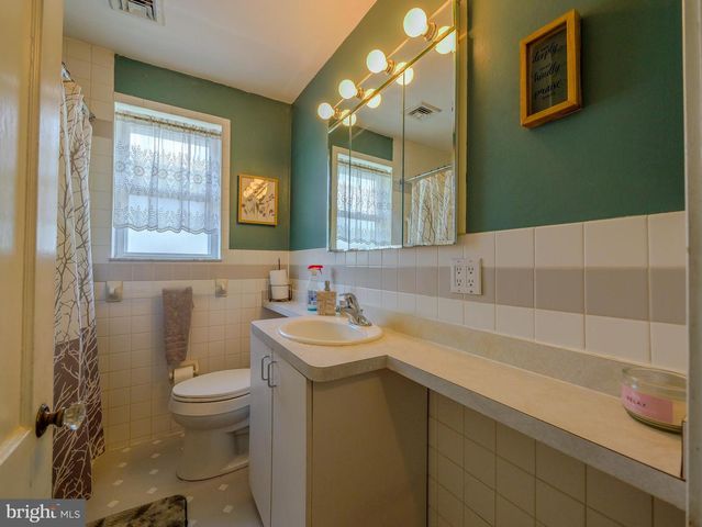 738 FOSS AVE, Drexel Hill, PA 19026
