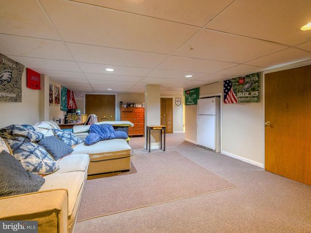 738 FOSS AVE, Drexel Hill, PA 19026