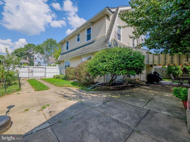 738 FOSS AVE, Drexel Hill, PA 19026