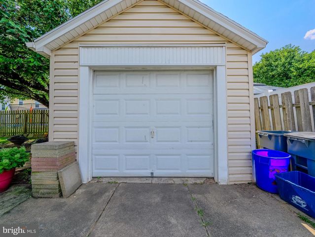 738 FOSS AVE, Drexel Hill, PA 19026