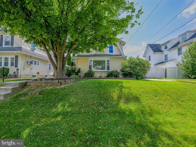 738 FOSS AVE, Drexel Hill, PA 19026