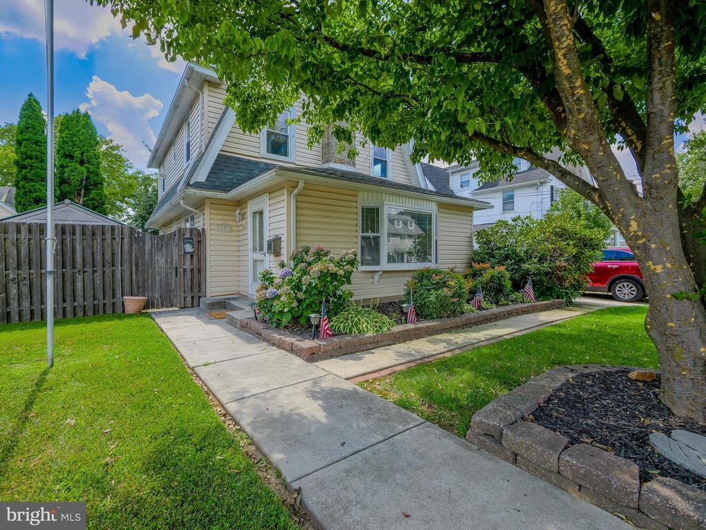 738 FOSS AVE, Drexel Hill, PA 19026