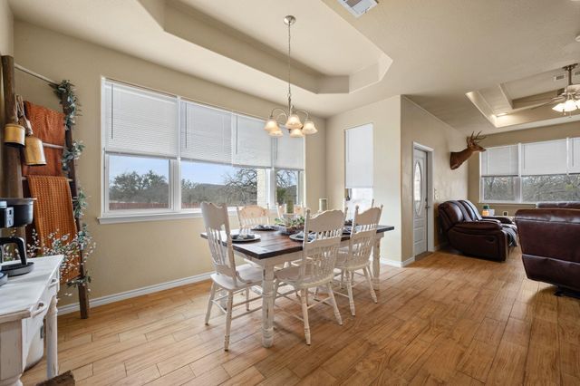 625 Skyline DR, Kingsland, TX 78639