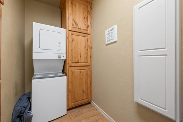 625 Skyline DR, Kingsland, TX 78639