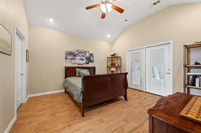 625 Skyline DR, Kingsland, TX 78639