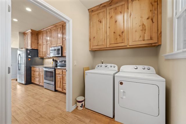 625 Skyline DR, Kingsland, TX 78639