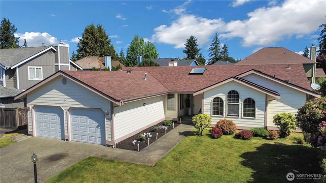 9317 76th Street Ct SW, Lakewood, WA 98498