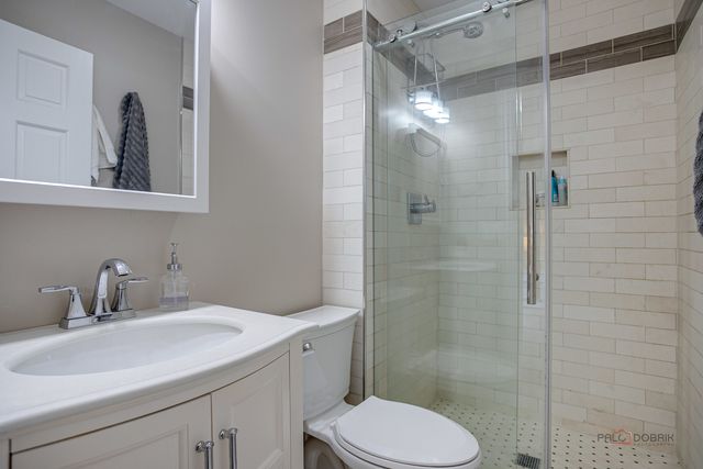 1636 Green River Drive, Schaumburg, IL 60194
