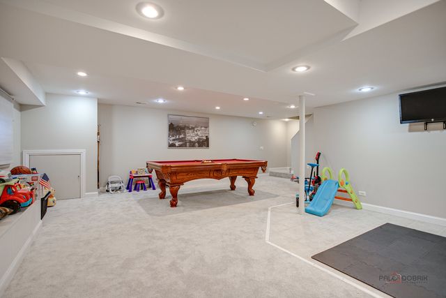 1636 Green River Drive, Schaumburg, IL 60194
