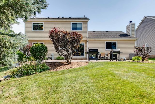 1636 Green River Drive, Schaumburg, IL 60194